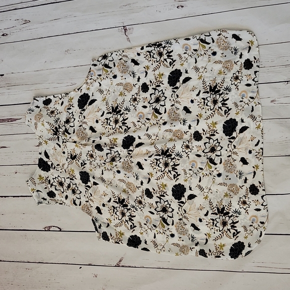 Violet & Claire Short Sleeve Top - Picture 5 of 8